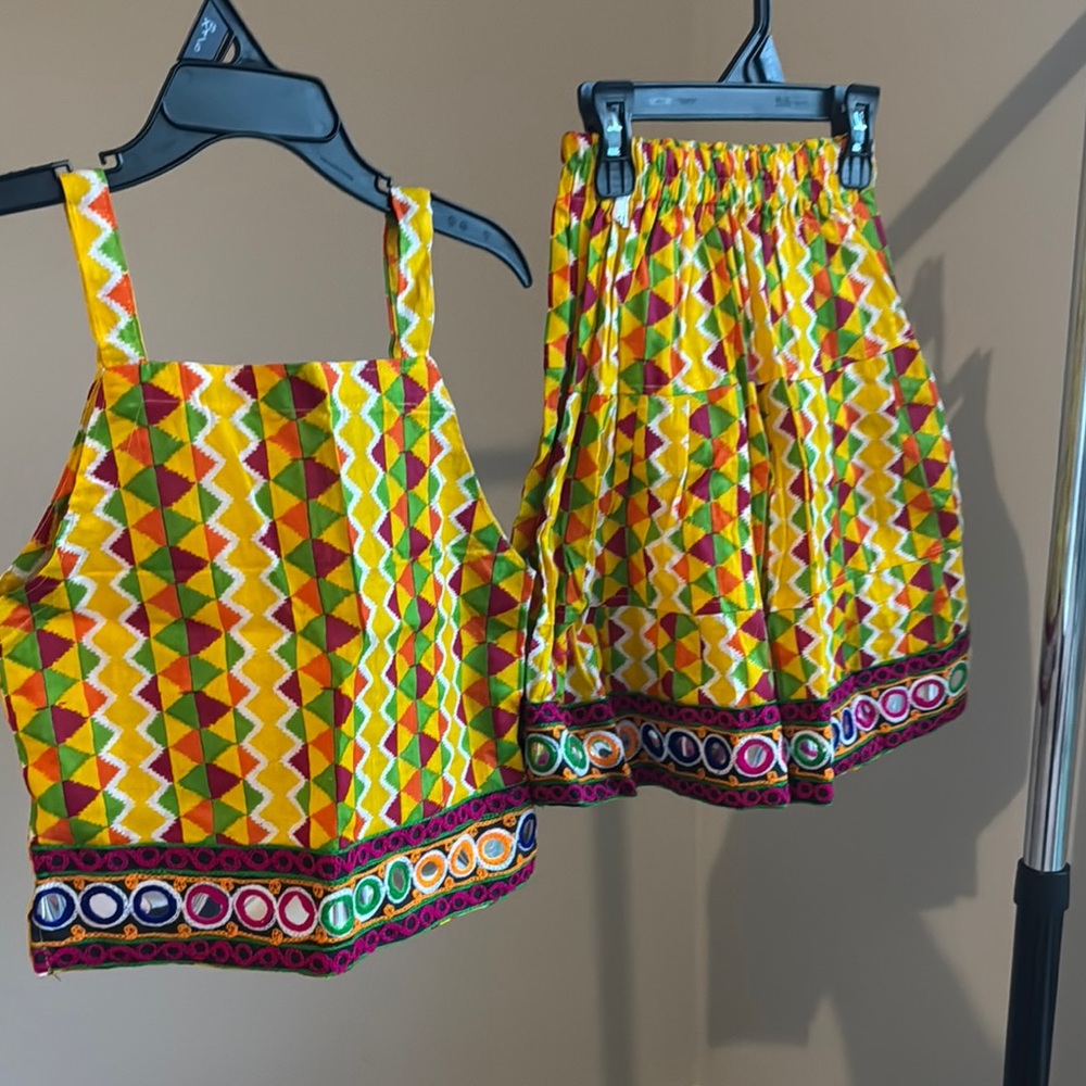 Colorful Geometric Two-Piece Set Chaniya choli Leahnga